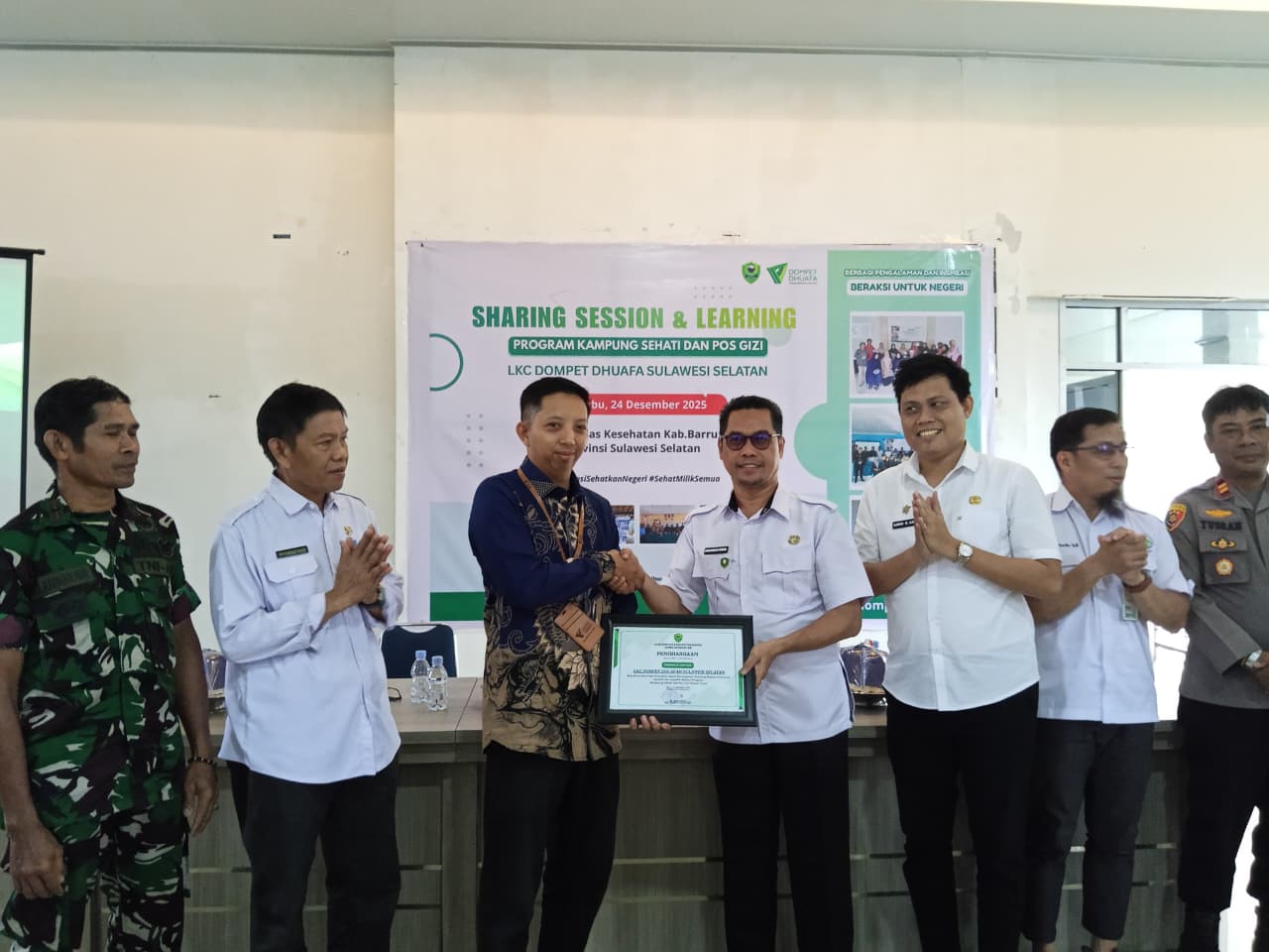 Dinas Kesehatan Barru Terima Penghargaan Program Kampung Sehati dan Pos Gizi dari LKC Dompet Dhuafa