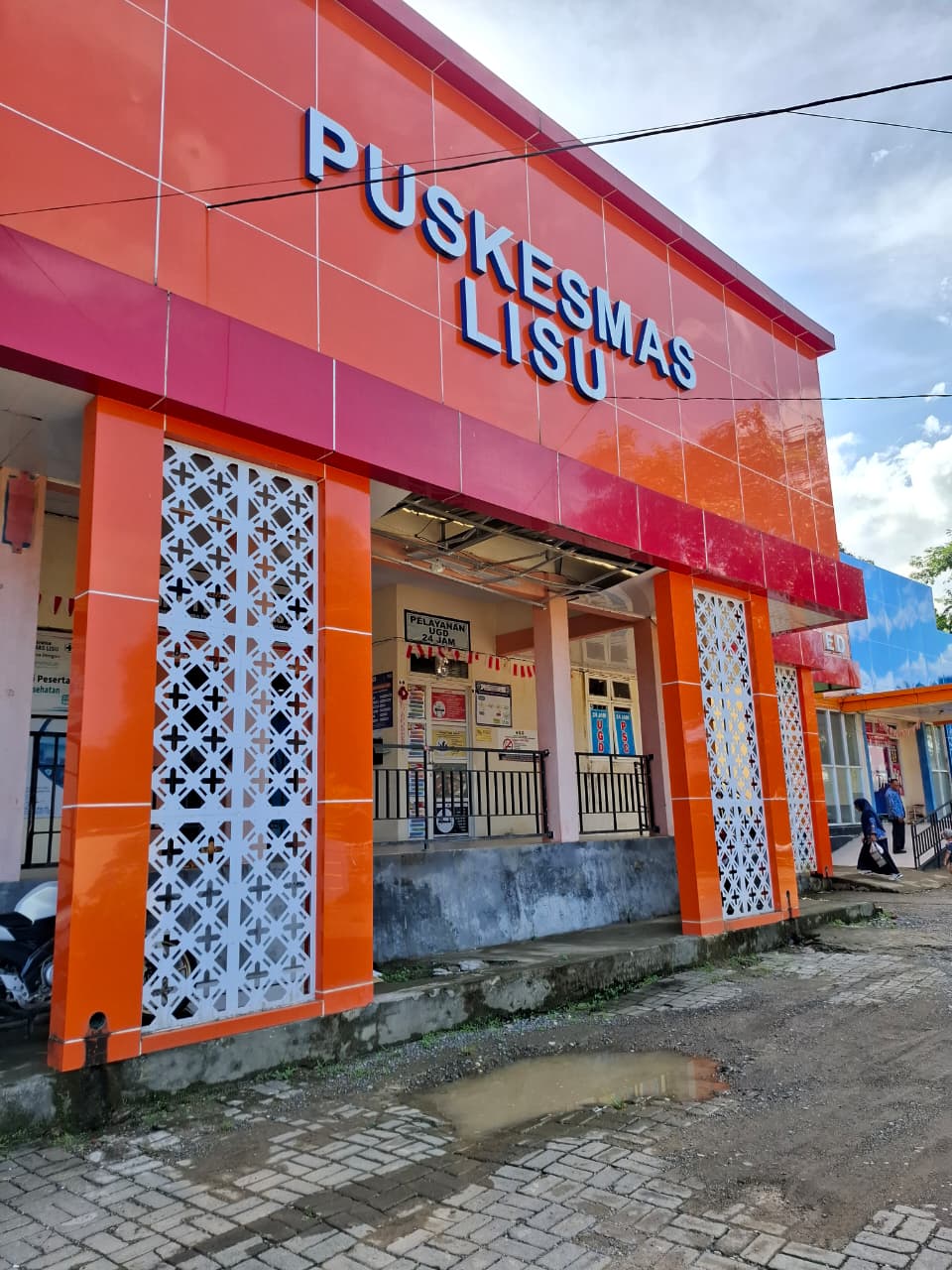 Gambar UPT Puskesmas Lisu